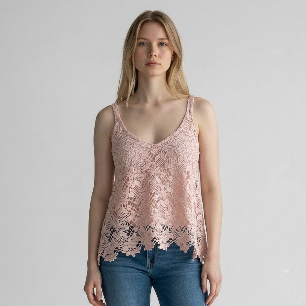 Forever 21 solid Pink Lace Tank Top Size M Feminine, Flowy floral asymmetrical ￼
